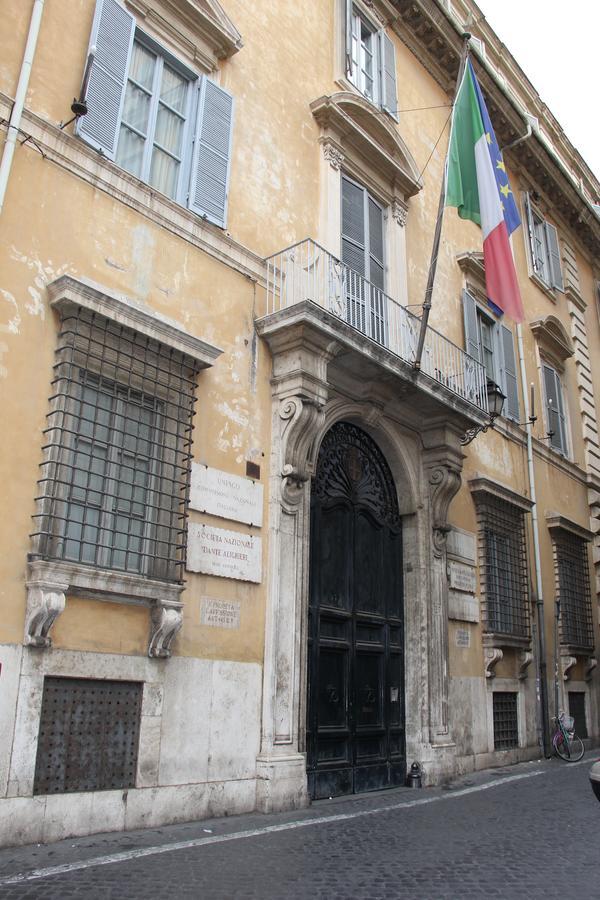 Abagnale Home Montecitorio Рим Экстерьер фото